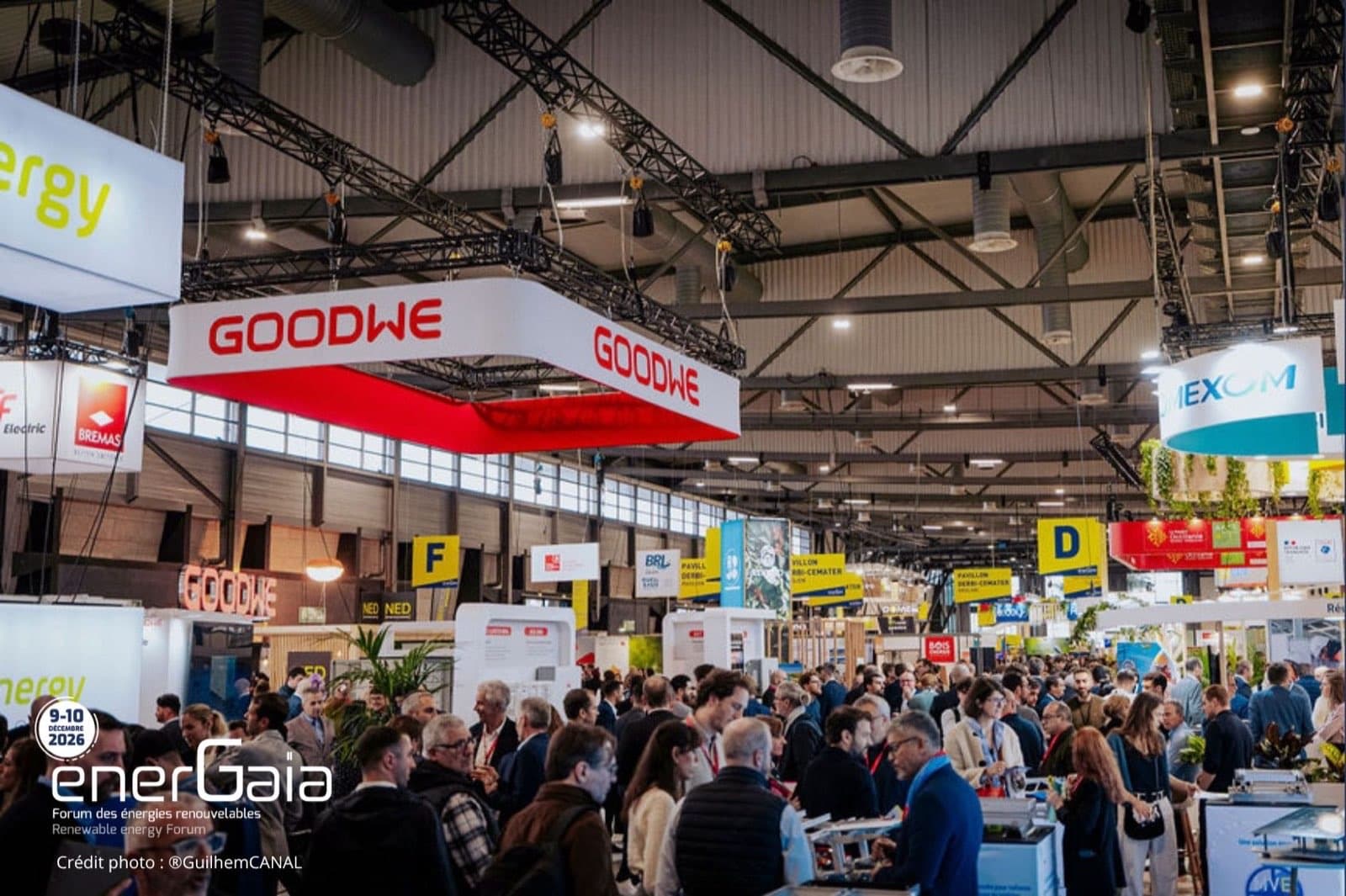 Aisles of the EnerGaïa show in Montpellier, with exhibitor stands and visitors